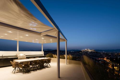 Kalypso, Urban Apartment with Unique Views of The Acropolis!