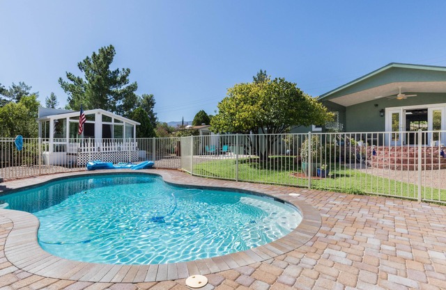 Kapila Gardens Family Retreat with heated pool