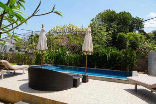 Karang Buncing Villas