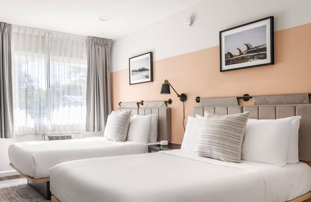 Kasa Palo Alto | Family Friendly, Large Room with Double Beds
