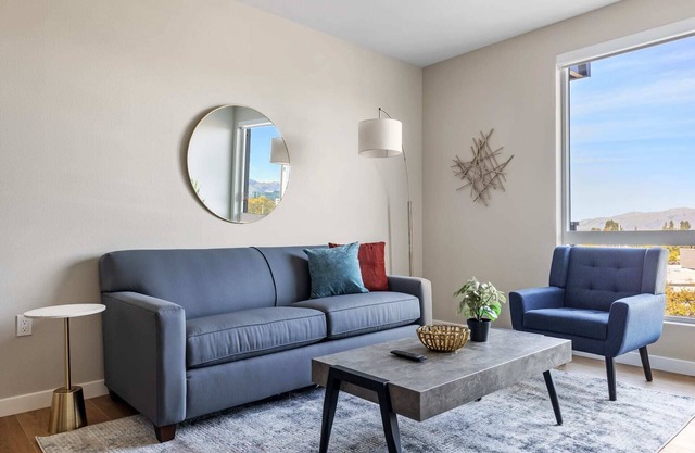 Kasa | Sunny Space + Pool Access | Santa Clara