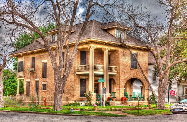 Katy House Bed and Breakfast
