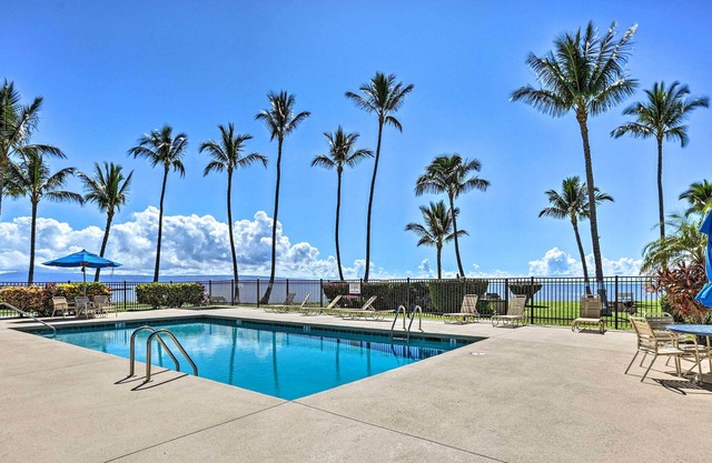 Kaunakakai Condo: Walk to Beach, Community Pool!