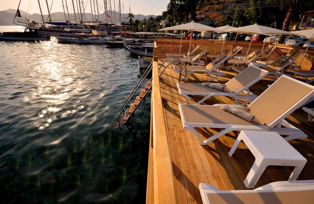 Kaya Hotel