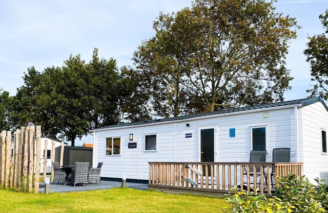 KD01 Chalet on a family campsite between Dishoek en Koudekerke