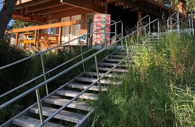 Kenai Riverfront Chalet Centrally Located on the Kenai Peninsula