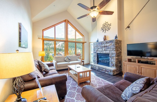 Keystone Condo w/Mountain Views & Only a Short Walk to Shops & Dining!