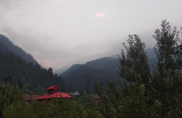Kheerganga Camping