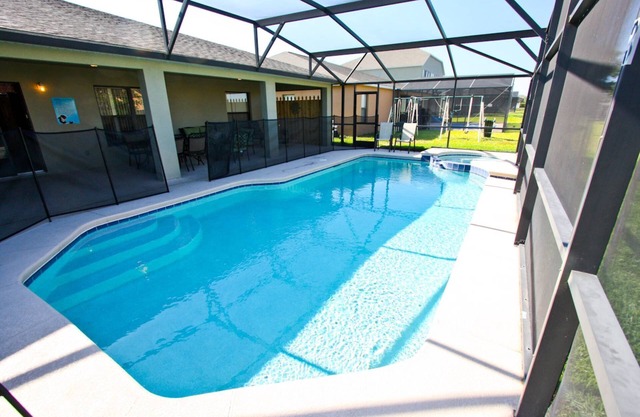 Kids’ Paradise: Pool, Spa & Game Room | Sleeps 12