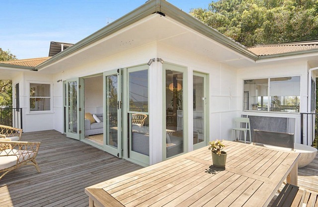 'Killcare Beach View' by Accom Holidays