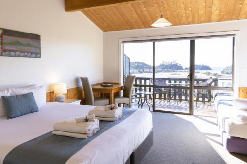 Kimi Ora Eco Resort