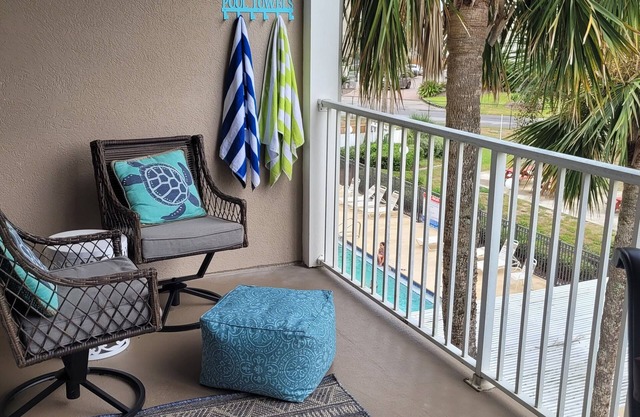 King bed beach condo -pools, hot tub, big balcony w/Gulf views! Owner managed!