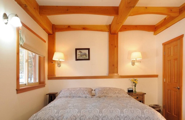 Carriage Accommodations Girdwood 