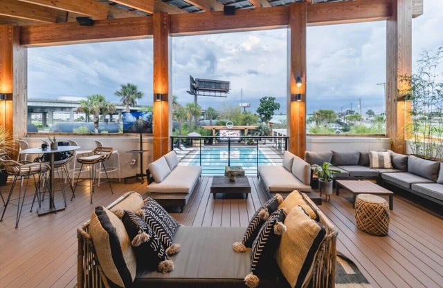 King Charles A: Exquisite Renovation & Design