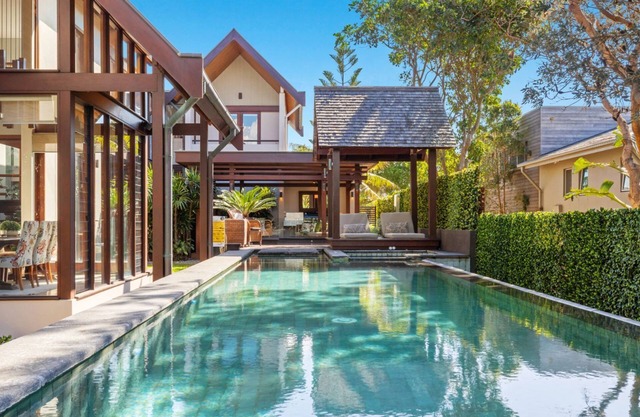 KINGSCLIFF BALINESE BEACHFRONT RETREAT