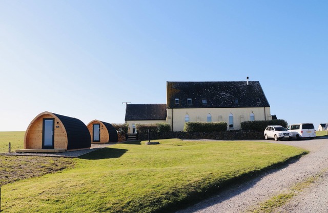 Kirkapol Beach Sleeps 4 with Dog Access