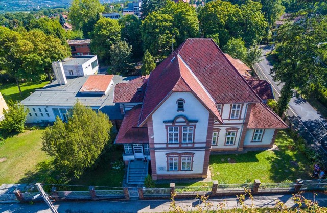Kiss Villa