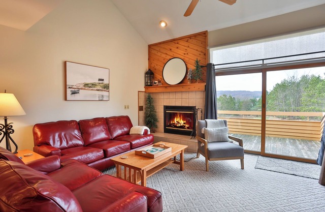 Kitchen, Jacuzzi Tub, Washer and Dryer. Trout Creek Condo #58 - 3 Bedroom Loft, 2 Baths