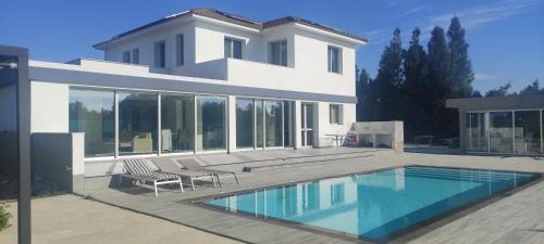 Kiti Village Villa, Cyprus, salt-water pool, 5 bedrooms, Larnaca