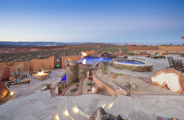 KOKOPELLI HOUSE-Enchanting/Luxurious Desert Southwestern Home w/Panoramic views!