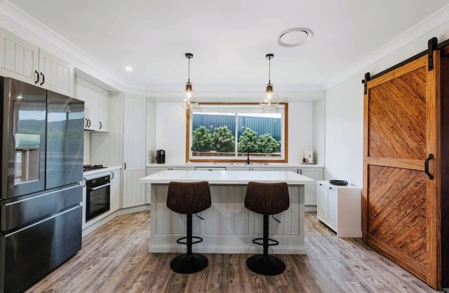 Kooyong Spacious Family Getaway in Caerleon