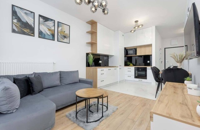 Kotsisa 8C | Modern Apartment | Parking