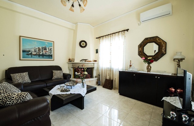 Kreta House - A Cretan House Located in the Main Square of Pompia Village