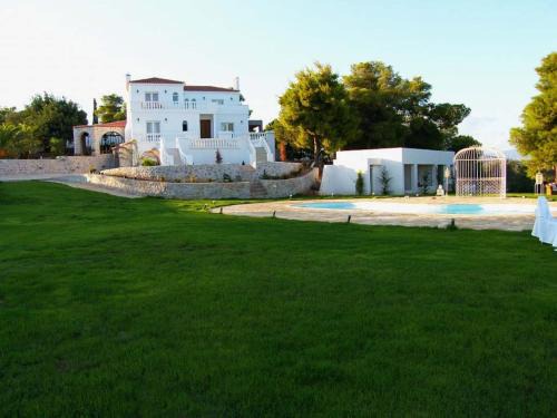 Ktima Nafsika - First-floor luxury apartment in majestic estate