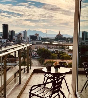 Kuching City Center Riverine Apartment With Balcony and Marvelous View