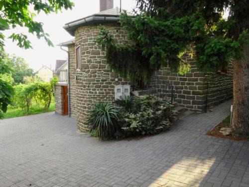 László Apartman