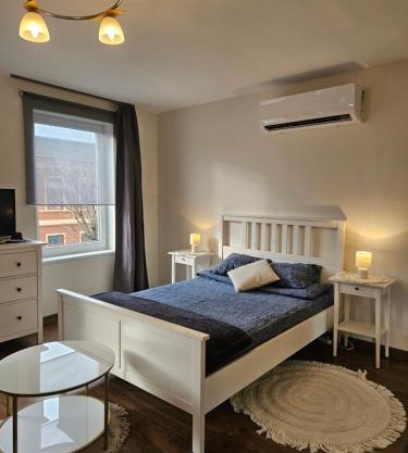 L' - city' Reina' apartments'