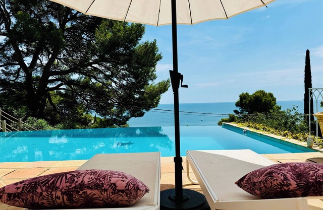 L'Equinoxe, exceptional sea and pond view, 4 STARS