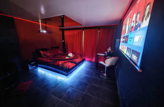 L'escale du Donon - Black apartment - Lovers' night with jacuzzi