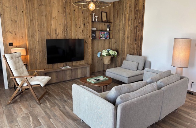 L'Isenciel * Single-storey house with garden and parking, L'Isenciel - Single-storey house with j