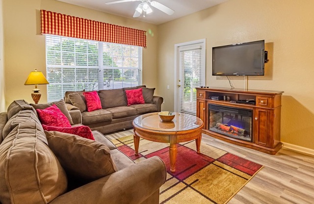 **L@@K** Windsor Hills Resort! ~ 3BD/2BA ~ Sleeps 7!