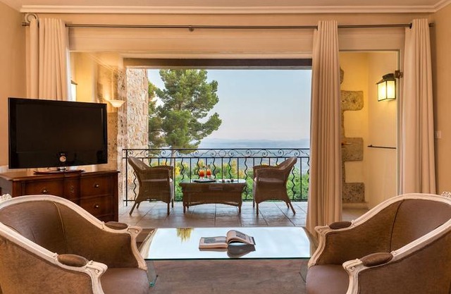 La Bastide De Tourtour Hotel & Spa