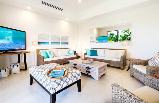La Bella Waters 3 Hamilton Island - Oceanviews, golf buggy and transfers