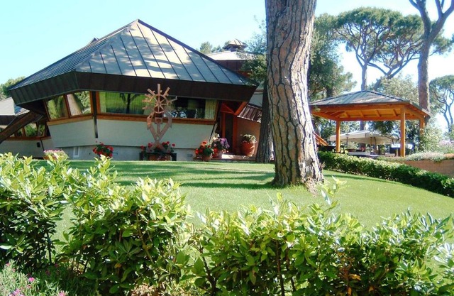 La Bussola Beach Hotel