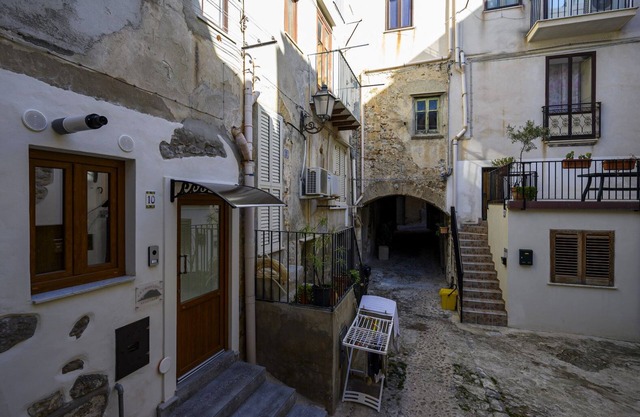 La Chiocciola Apartment - Brand new one bedroom apartment in the center in a typical courtyard