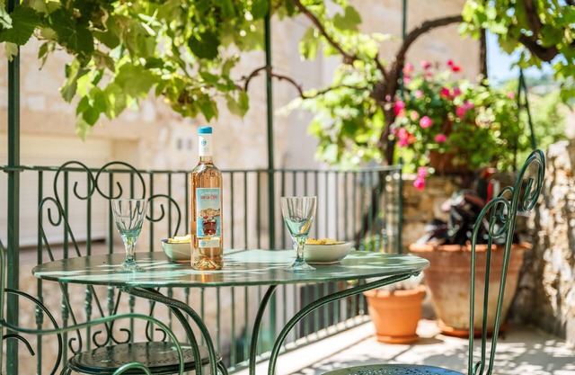 LA FONTAINE – Peaceful retreat in medieval Tourrettes-sur-Loup