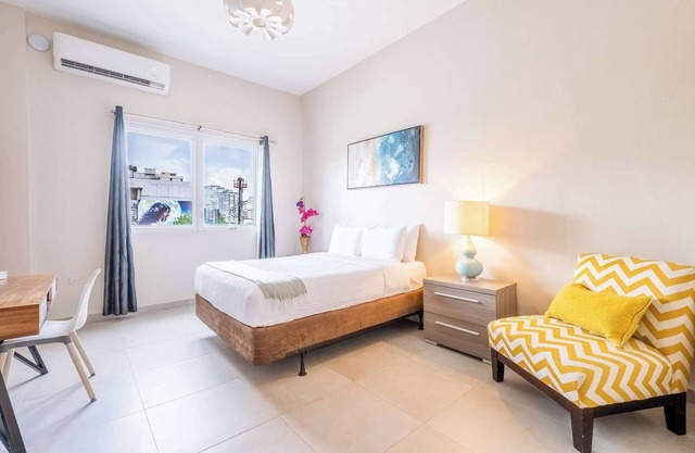 La Mona 1 Bedroom Apartment