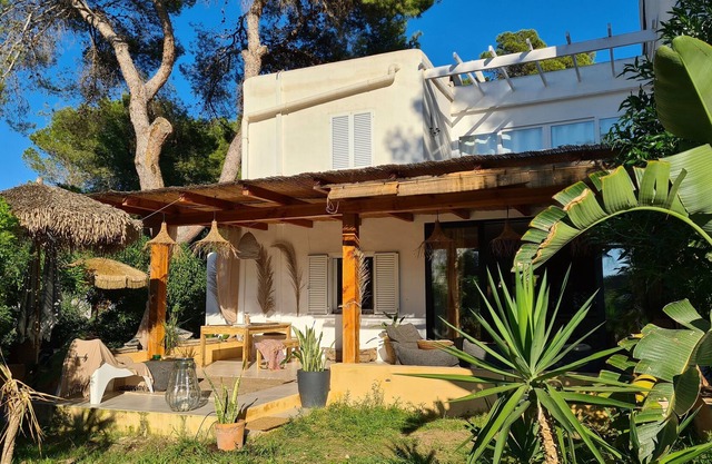 La Pause, apartment 2 bedrooms 2 bathrooms on the garden level Cala Vadella