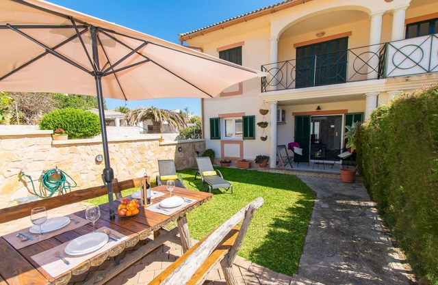 LA PERGOLA House 350m from the beach