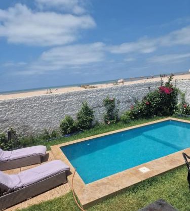 La petite villa avec piscine pieds dans l'eau
