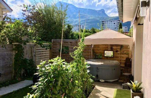LA TIMOÜNENN, JARDIN, TERRASSE, JACUZZI, SAUNA.