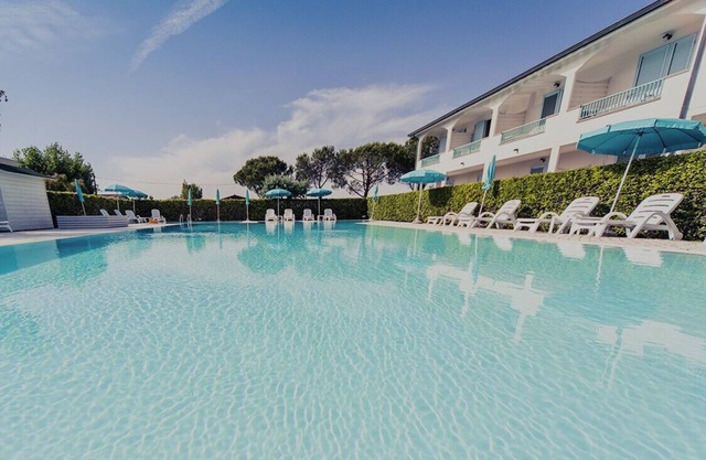 La Ventola 4-bedroom apartment in residence with pool, A.C, WIFI