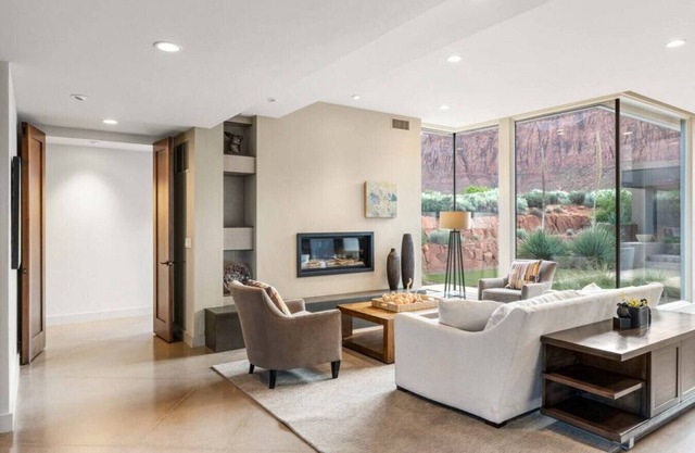 La Verde- Modern Desert Home.
