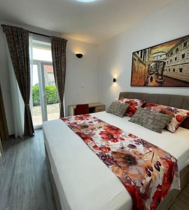 LA2 luxury apartment near Bacvice beach