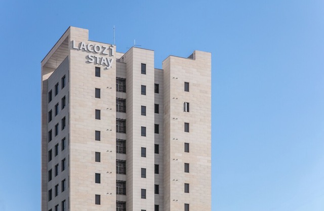 Lacozi Stay