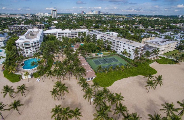 Lago Mar Beach Resort & Club